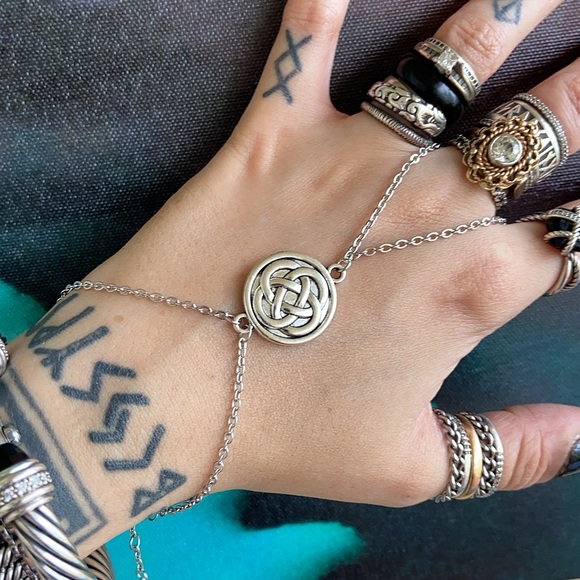 🔴 SALE ! red dot items are 2 for $25 . Bundle more than 3 and its $10 each 🙂 - Picture 3 of 14